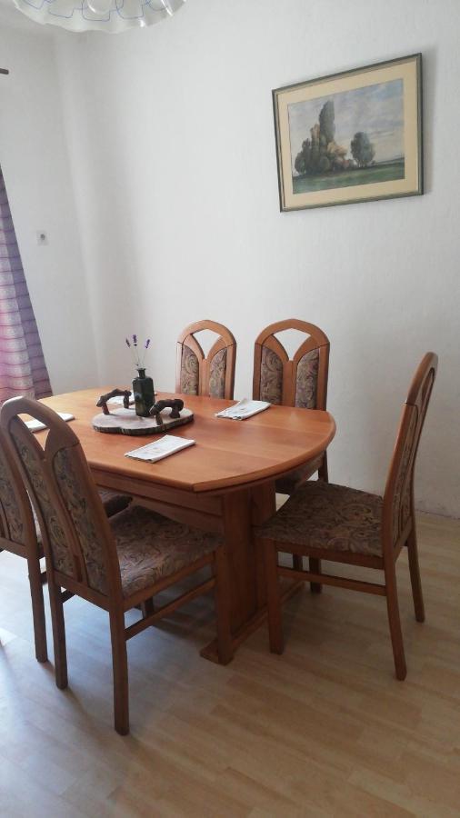 Gostel Koprivnik Pri Kocevju, Kocevski Rog Buitenkant foto