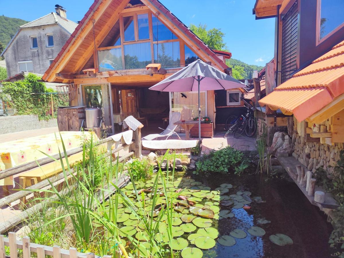 Gostel Koprivnik Pri Kocevju, Kocevski Rog Buitenkant foto