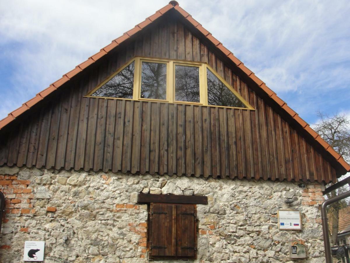 Gostel Koprivnik Pri Kocevju, Kocevski Rog Buitenkant foto